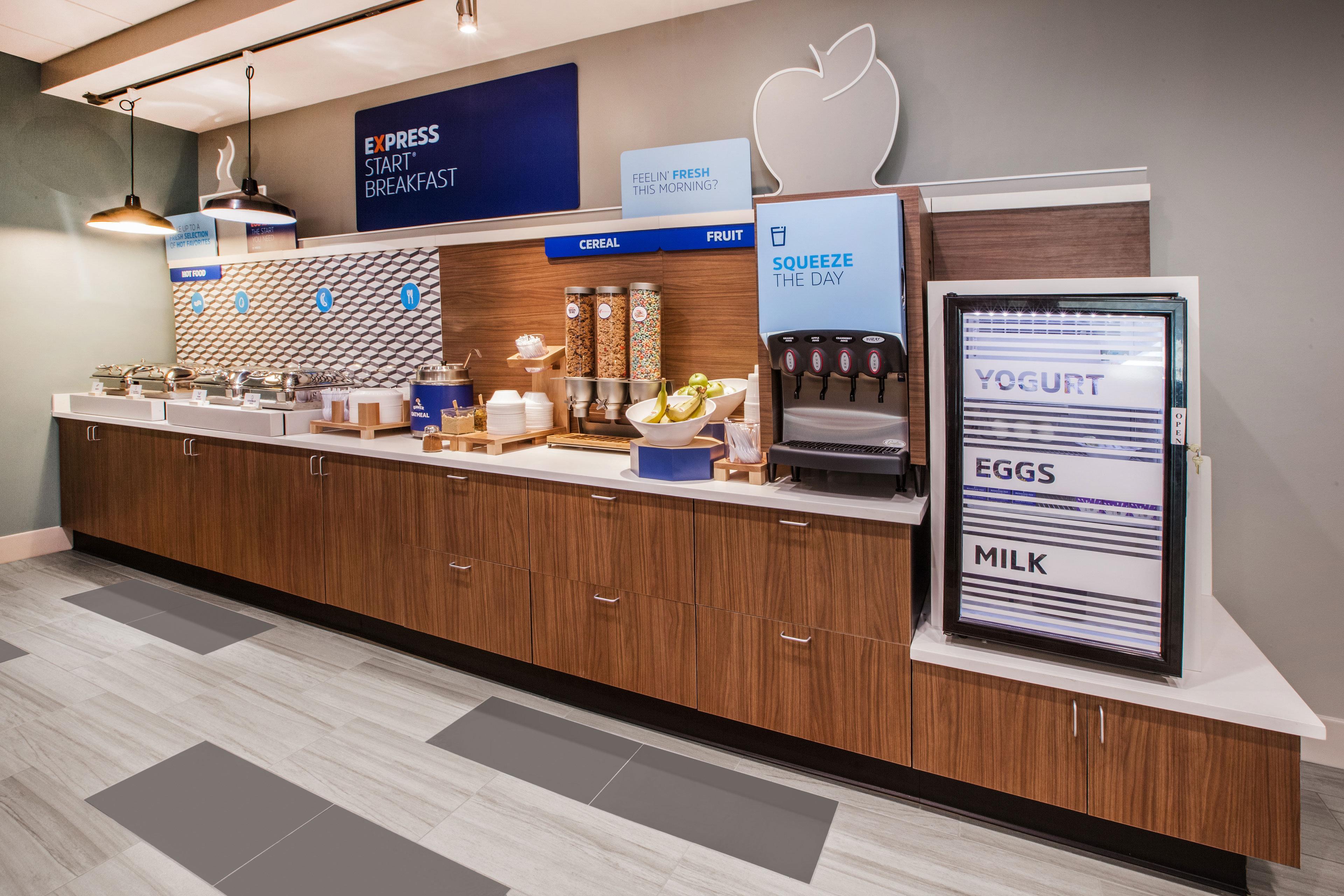 Holiday Inn Express Hotel & Suites Marion By Ihg Buitenkant foto