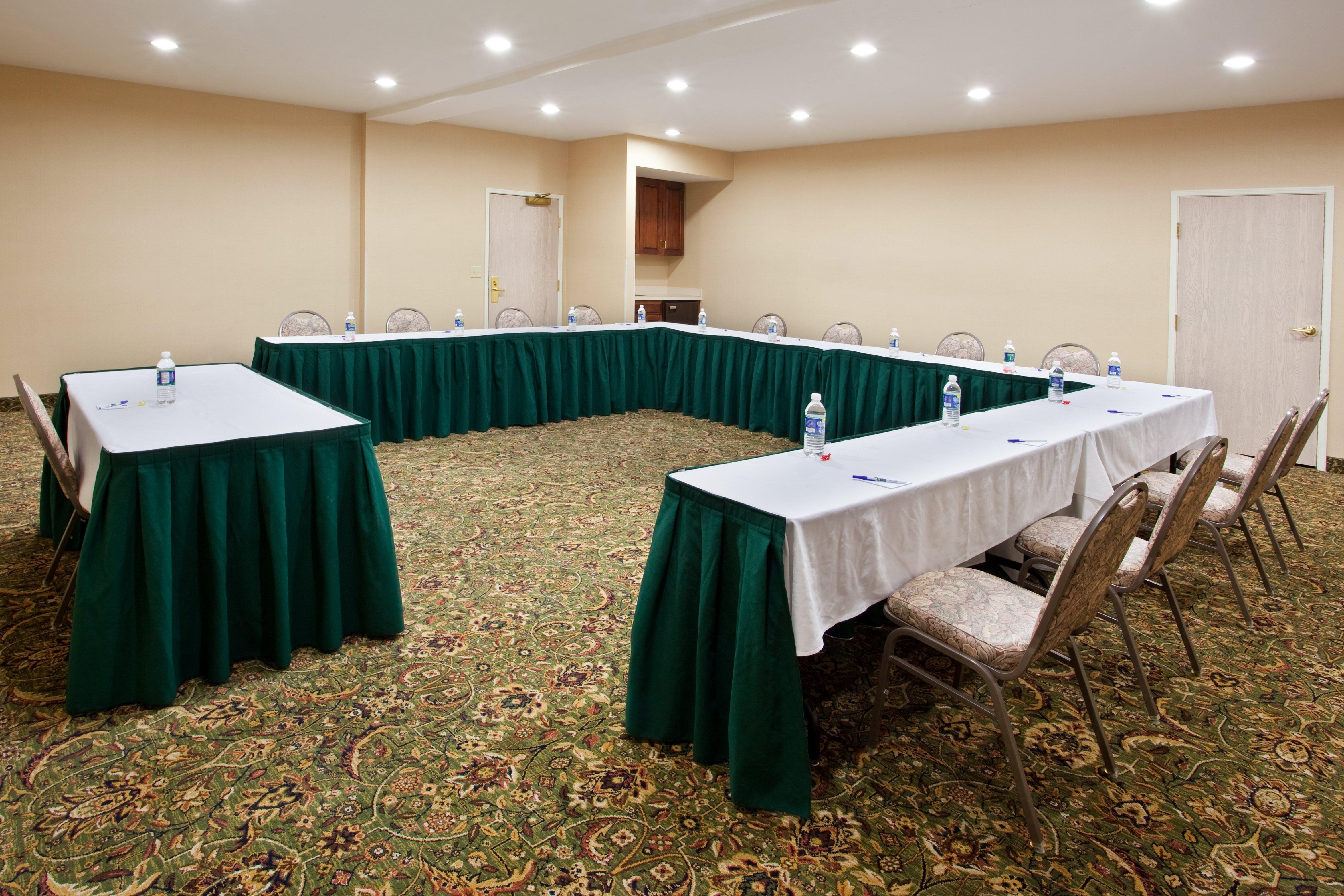 Holiday Inn Express Hotel & Suites Marion By Ihg Buitenkant foto