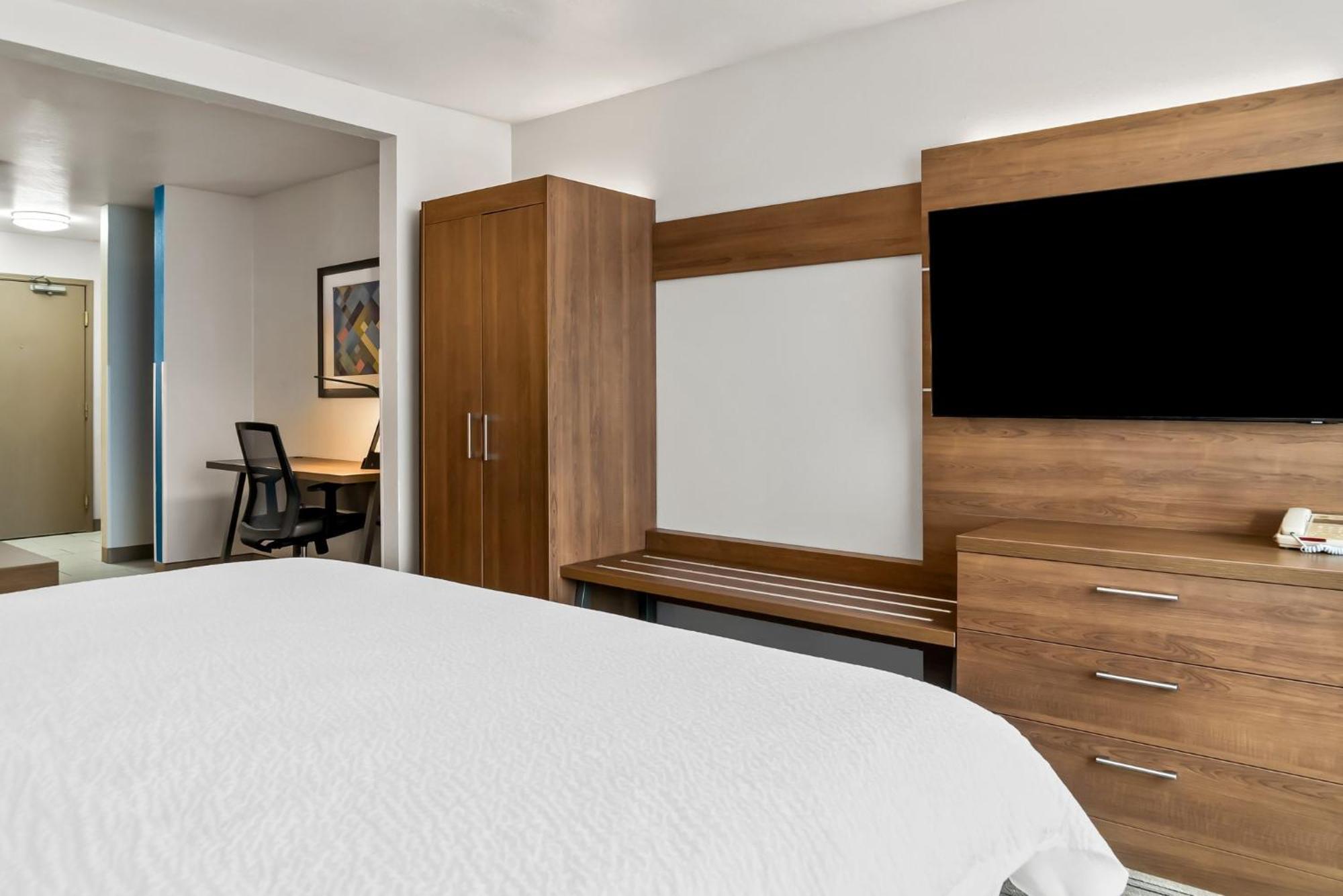 Holiday Inn Express Hotel & Suites Marion By Ihg Buitenkant foto