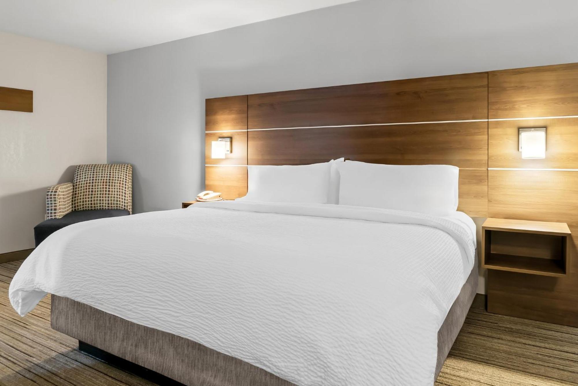 Holiday Inn Express Hotel & Suites Marion By Ihg Buitenkant foto