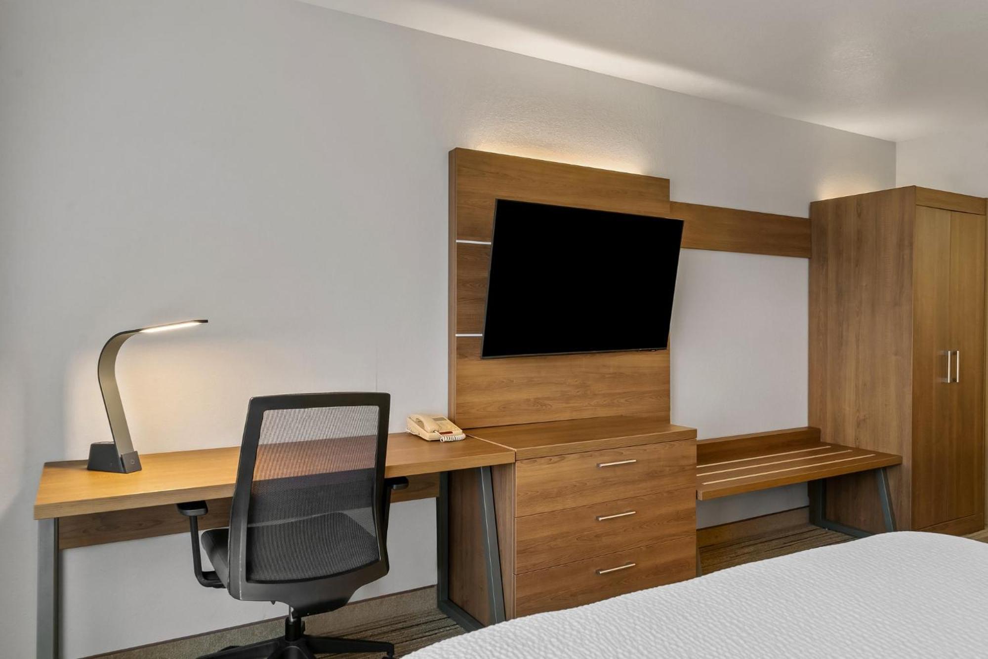 Holiday Inn Express Hotel & Suites Marion By Ihg Buitenkant foto